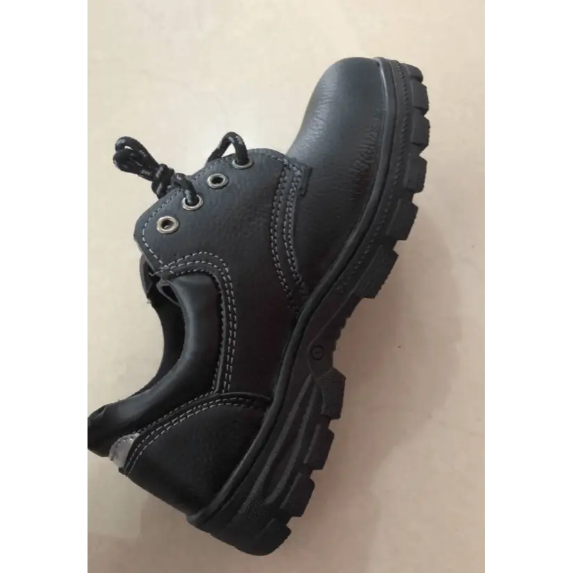 Safety shoes - Rambler Shoes FZE