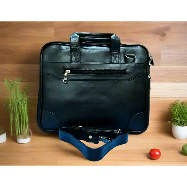 COLLECTION OF LAPTOP BAGS