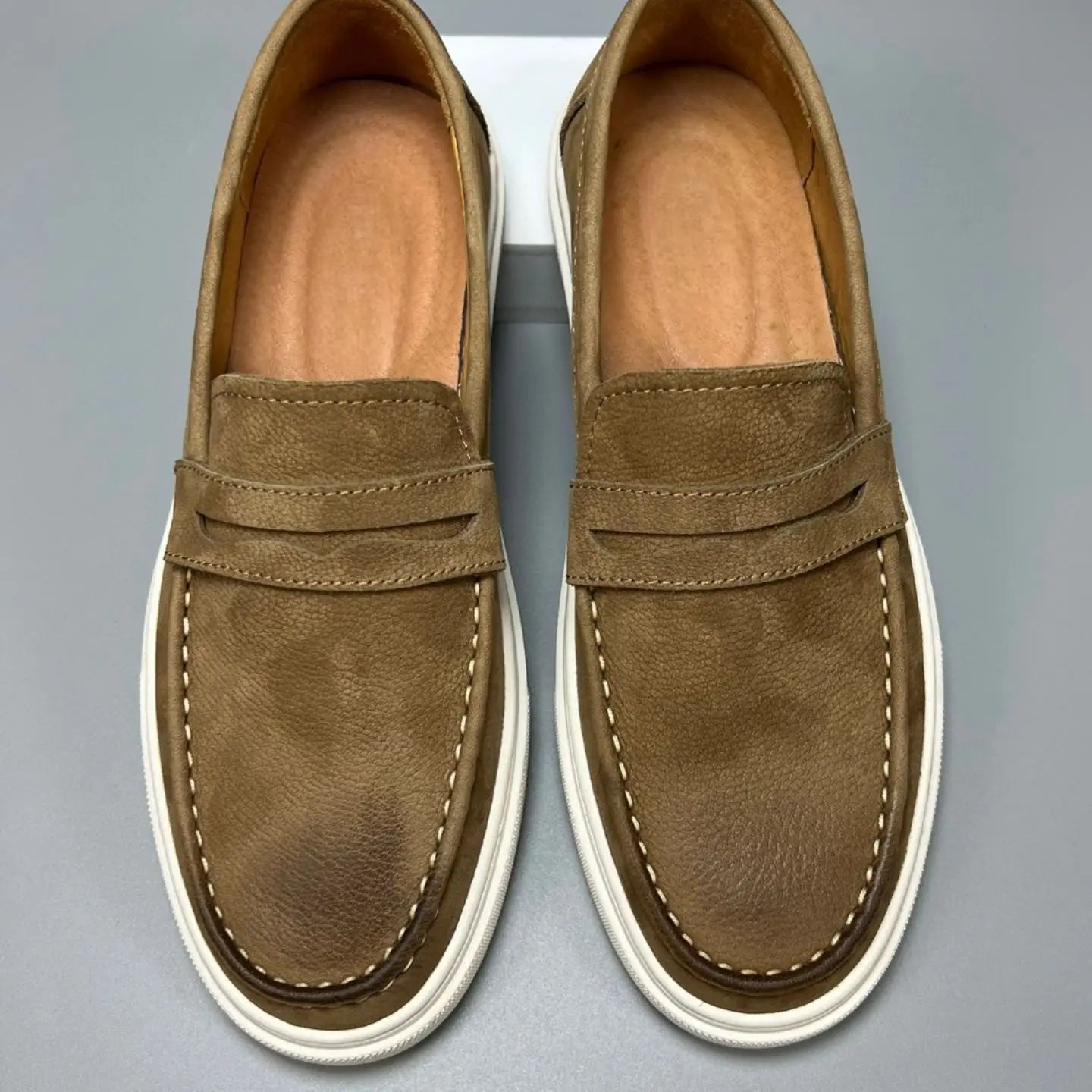 Casual Men’s Genuine Retro Soft Bottom Calf Leather Shoes_Loafer