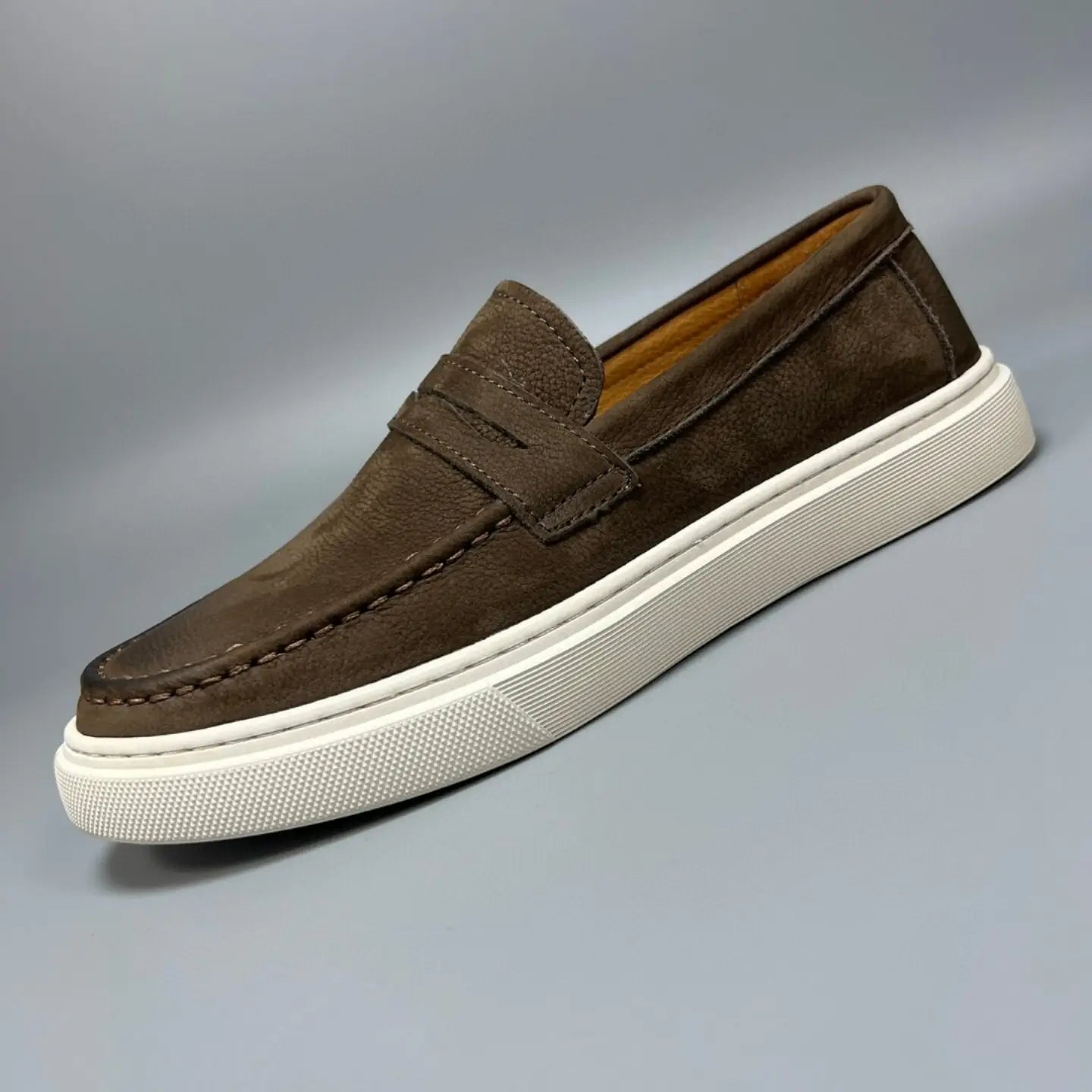 Casual Men’s Genuine Retro Soft Bottom Calf Leather Shoes_Loafer