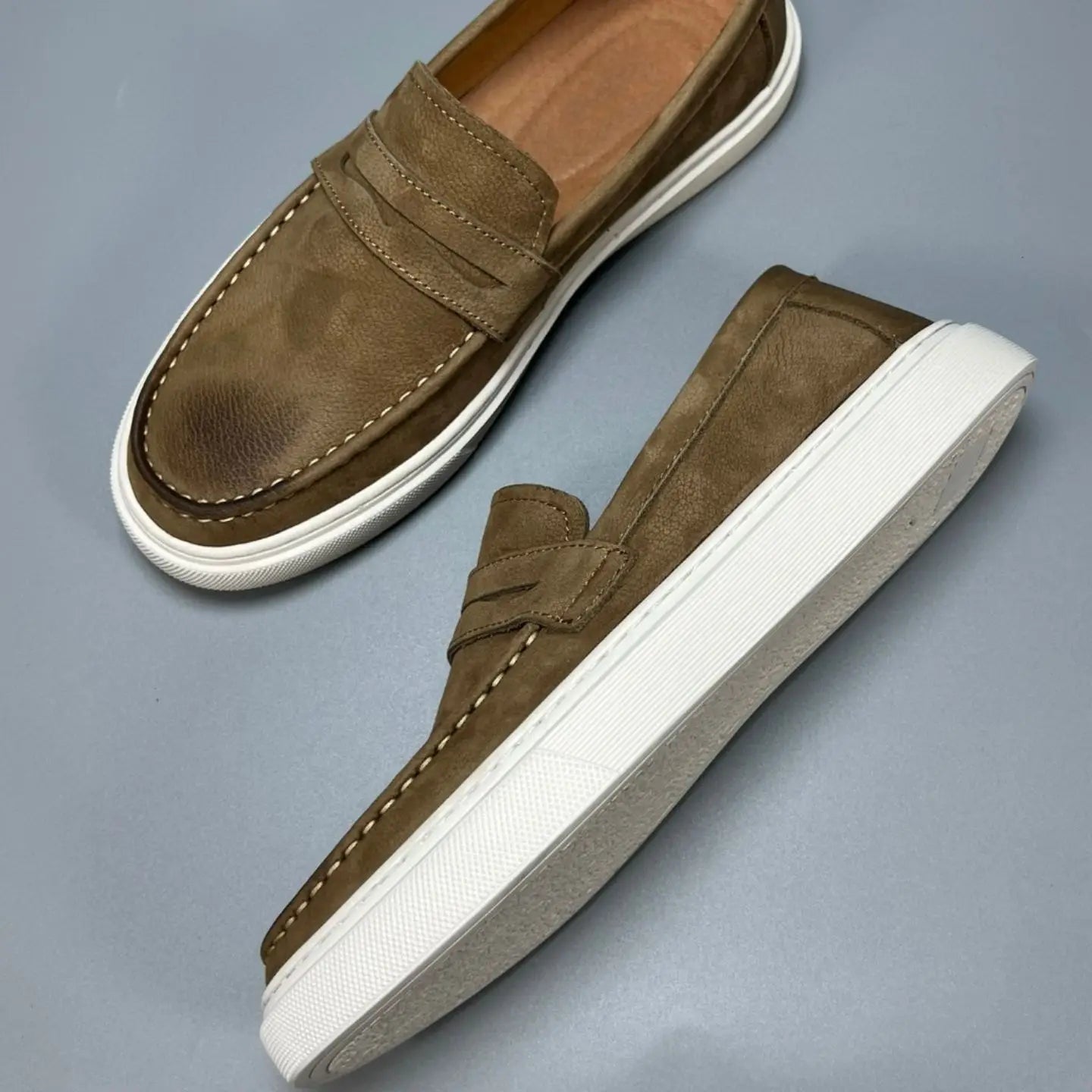 Casual Men’s Genuine Retro Soft Bottom Calf Leather Shoes_Loafer